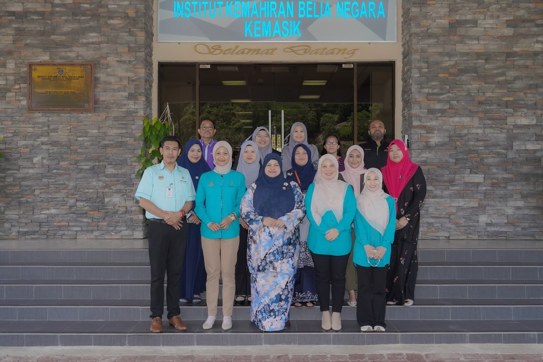 LAWATAN KUNJUNGAN HORMAT BAHAGIAN PENGURUSAN HARTANAH (BPH), JABATAN PERDANA MENTERI KE IKBN KEMASIK BAGI JALINAN KERJASAMA