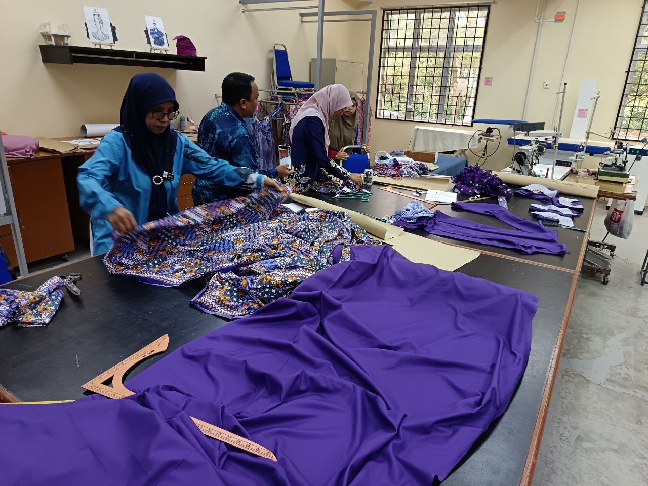 BERKHIDMAT MELALUI KEMAHIRAN: IKBN PERETAK LAKSANA JAHITAN PAKAIAN ANAK YATIM ASNAF YBK GESIR