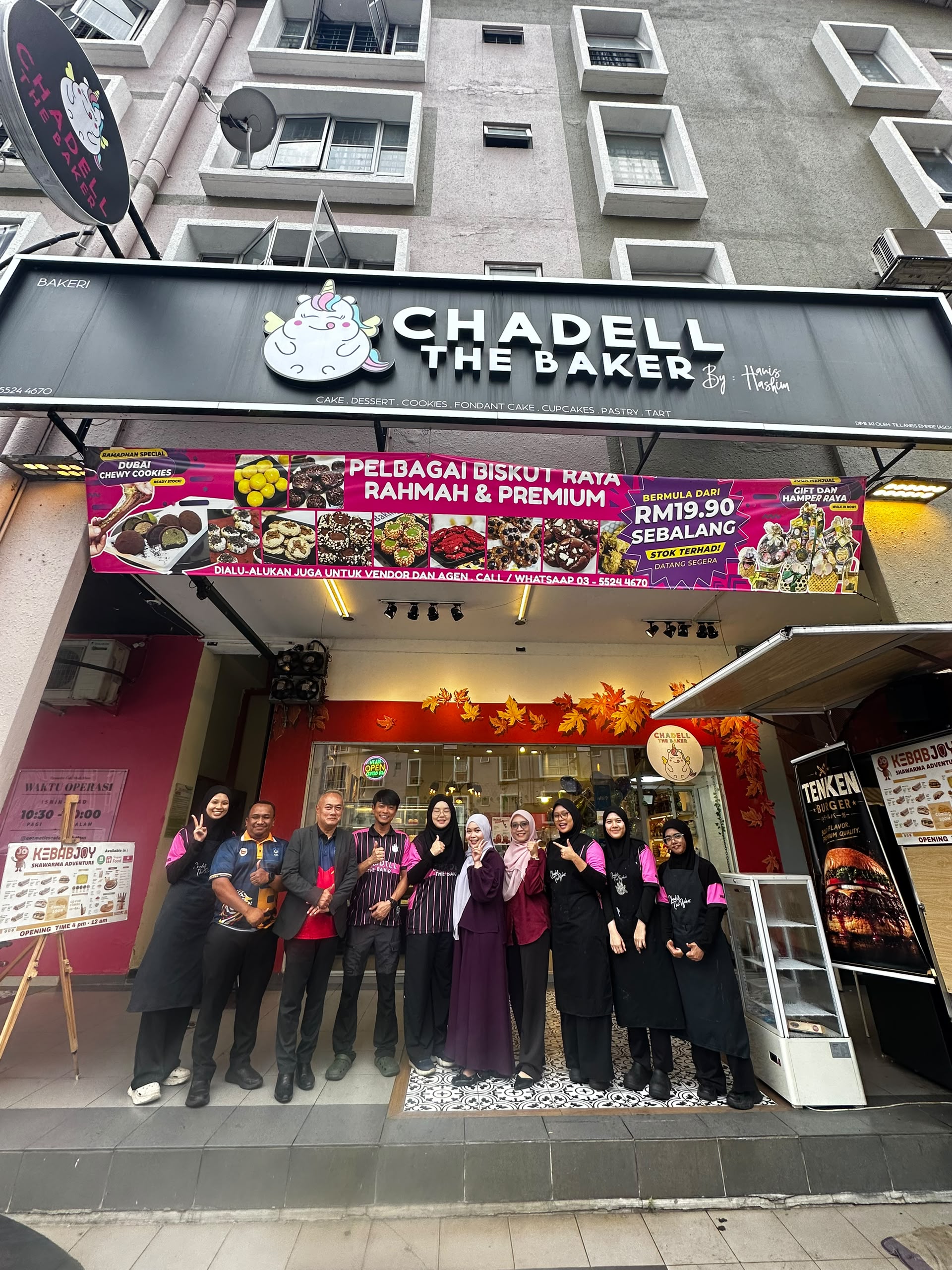 PELAJAR IKBN PERETAK BENTANG CADANGAN PRODUK BAHARU DI CHADELL THE BAKER