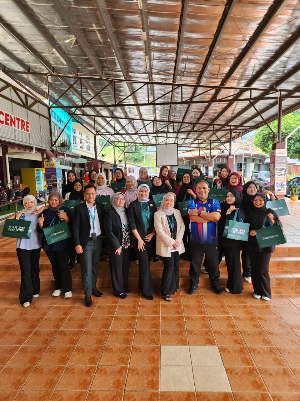 SESI TEMUDUGA KERJAYA PELAJAR TERAPI KECANTIKAN IKBN PERETAK BERSAMA DERMALENE
