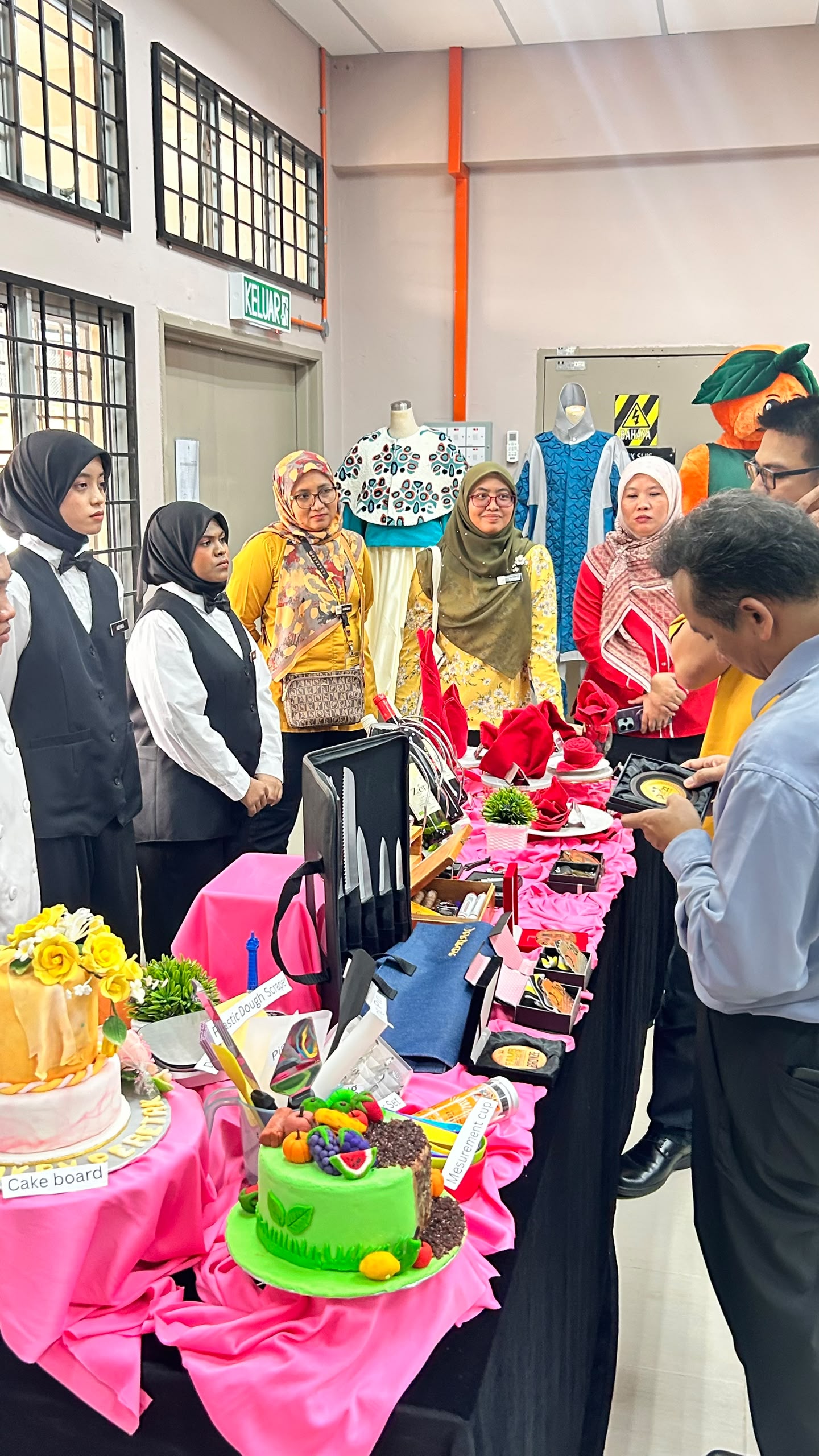 LAWATAN KERJA PENGARAH KEMAHIRAN BAHAGIAN PEMBANGUNAN KEMAHIRAN BELIA (BPKB) KE IKBN PERETAK