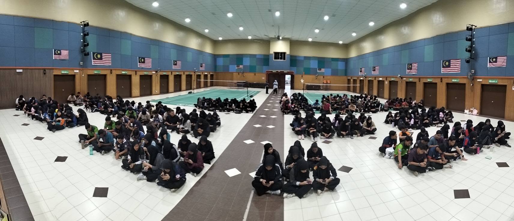 MEMPERKASA KUALITI PERKHIDMATAN MELALUI MAKLUM BALAS PELANGGAN