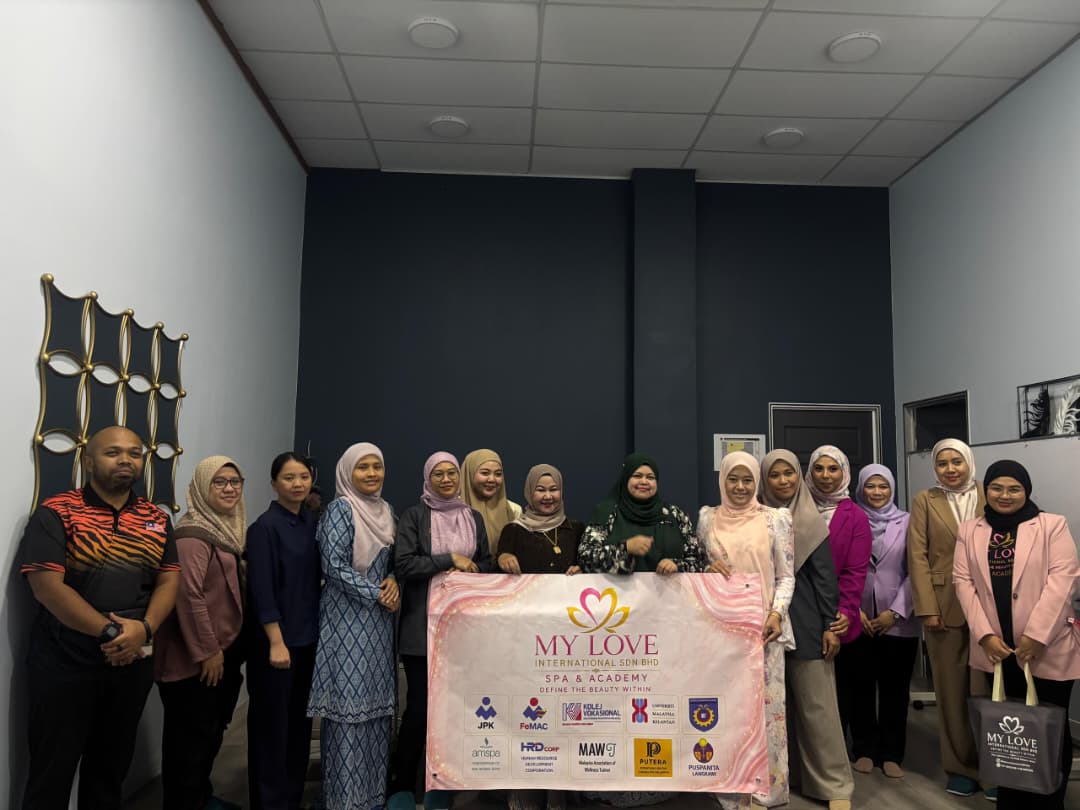 PROGRAM PERKONGSIAN KEPAKARAN INDUSTRI (PKI) TiPS: EMERGING TRENDS AND PROFESSIONAL PRACTICES IN THE SALON AND SPA INDUSTRY