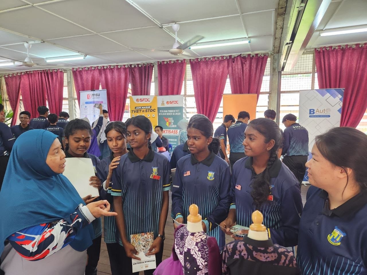 INISIATIF PROMOSI INSTITUSI TVET DI SMK TUANKU ABDUL RAHMAN