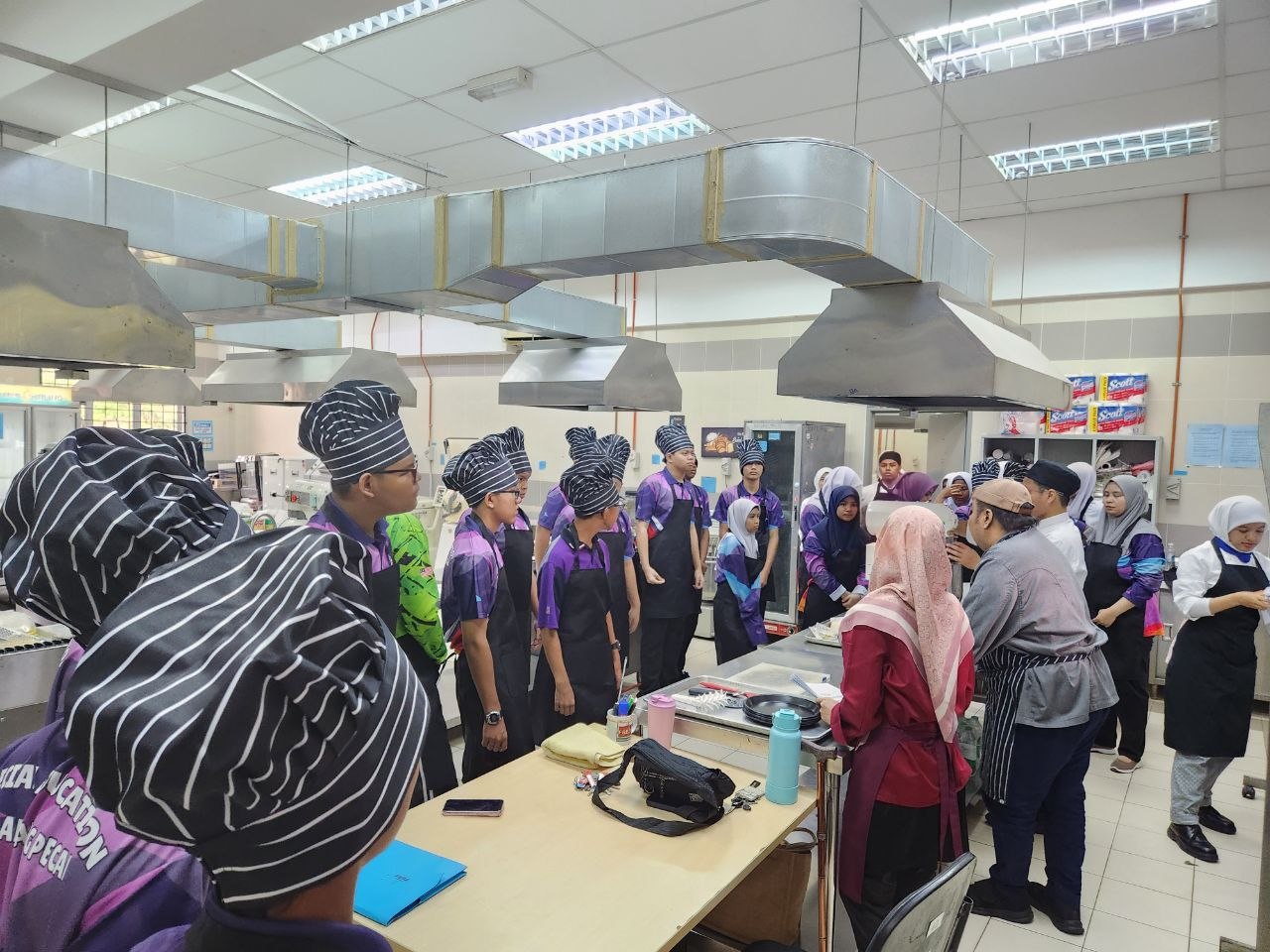 Makerspace@ILKBS MENGHUBUNGKAN KEMAHIRAN, KOMUNITI DAN POTENSI