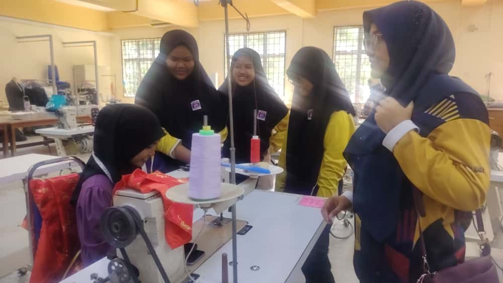 TAKLIMAT DAN LAWATAN SMPKV MERBOK, KEDAH KE IKBN PERETAK