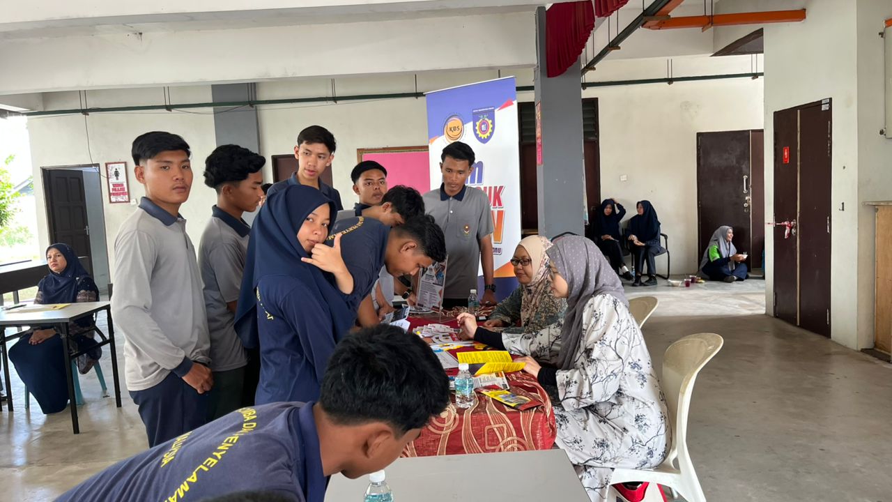 JEMPUTAN MEMBUKA KAUNTER PAMERAN KERJAYA SEMPENA PENGUMUMAN KEPUTUSAN SPM 2025