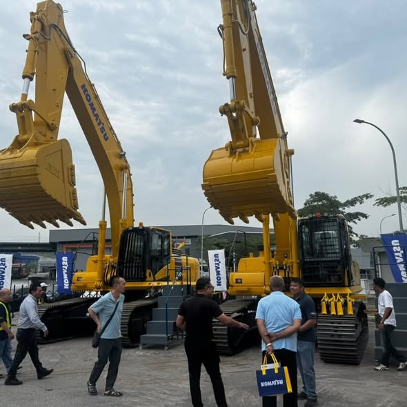 JEMPUTAN IKTBN DUSUN TUA KE PROGRAM LAUNCHING JENTERA KOMATSU EXCAVATOR, KOMATSU MALAYSIA SDN BHD