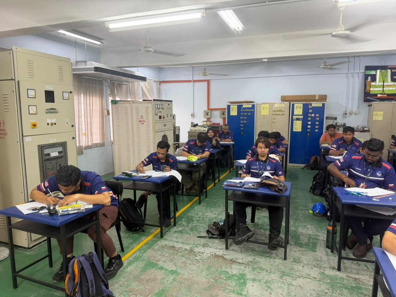 PEPERIKSAAN AMALI BAGI BIDANG ELEKTRIK 