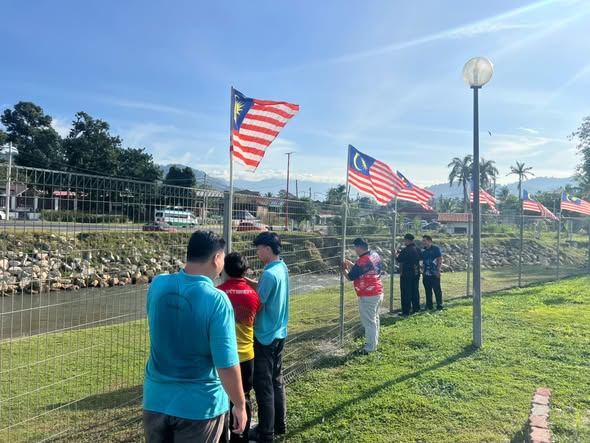 SEMANGAT KEMERDEKAAN BUAT KITA SEMUA DI IKTBN DUSUN TUA