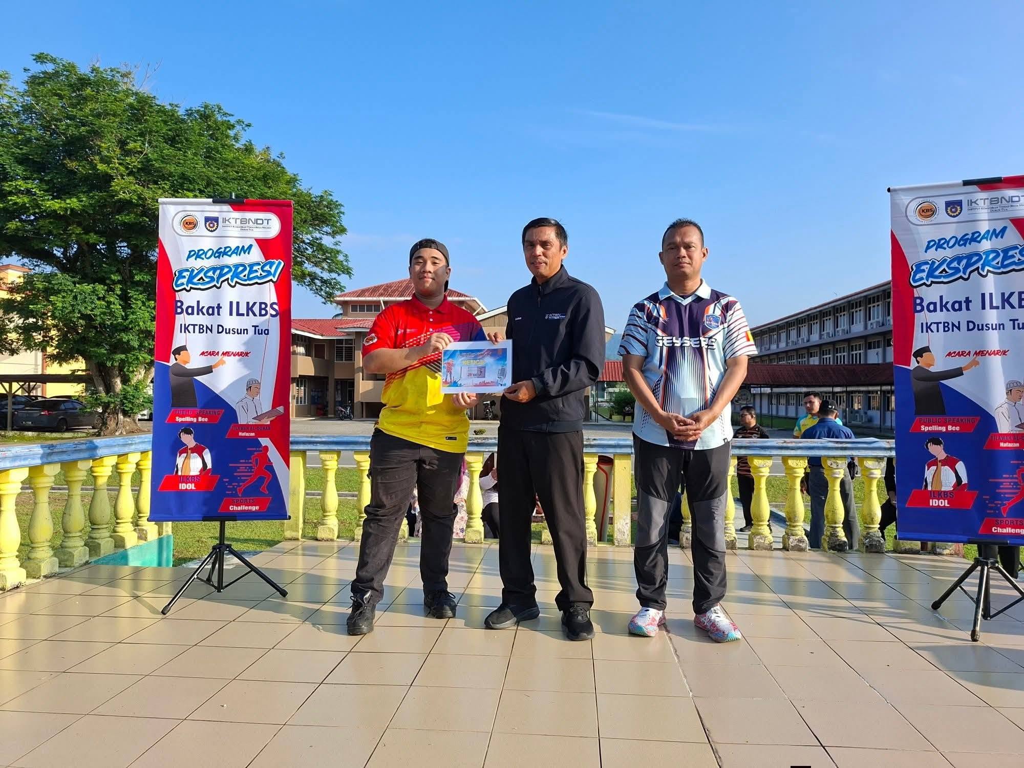 PERHIMPUNAN BULANAN PELAJAR IKTBN DUSUN TUA BERSAMA TUAN PENGARAH