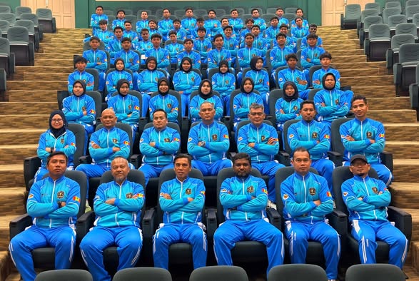 MAJLIS PENYERAHAN BENDERA KONTINJEN SUKAN IKTBN DUSUN TUA LIONS, PETANDA BERMULANYA PERJUANGAN 