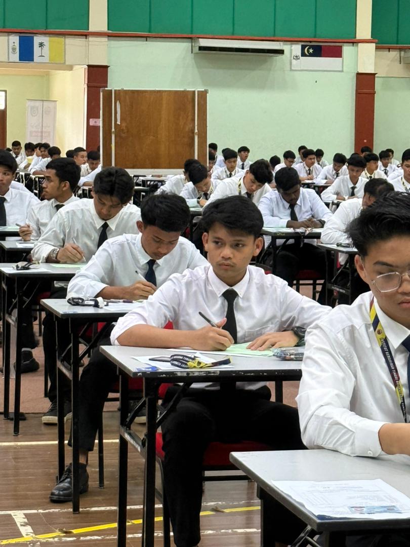 BIAR GAMBAR BERBICARA