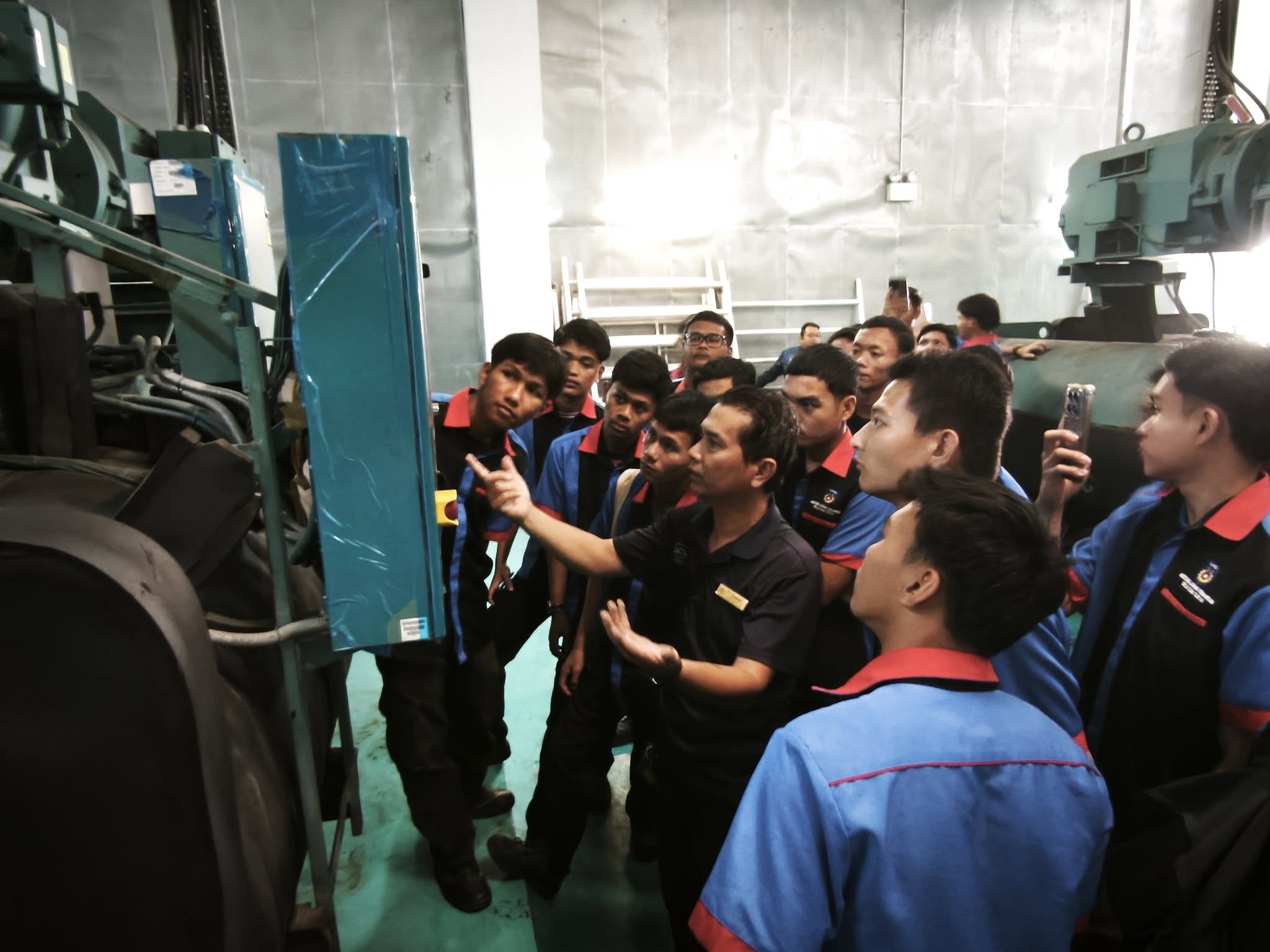 LAWATAN PENDEDAHAN INDUSTRI KE SABAH INTERNATIONAL CONVENTION CENTRE (SICC)