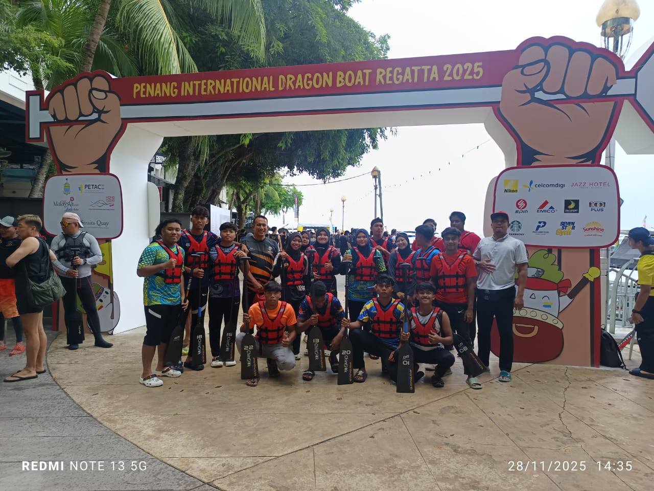 PASUKAN DRAGON BOAT IKBN KUALA PERLIS UNGGUL DI PERSADA ANTARABANGSA 