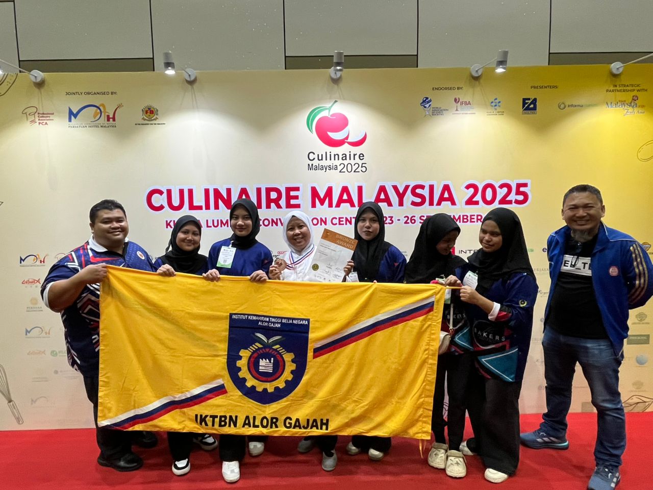  Pelajar dan Pegawai Raih Pingat di Pertandingan Culinaire 2025