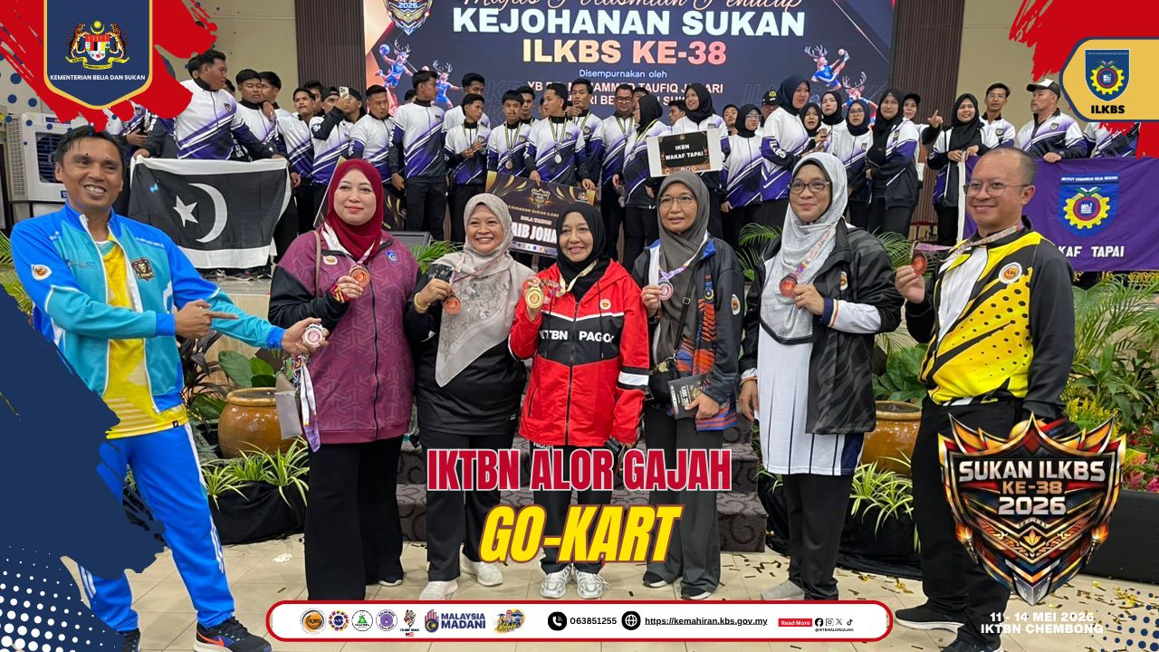 Pengarah IKTBN Alor Gajah Rangkul Pingat Perak