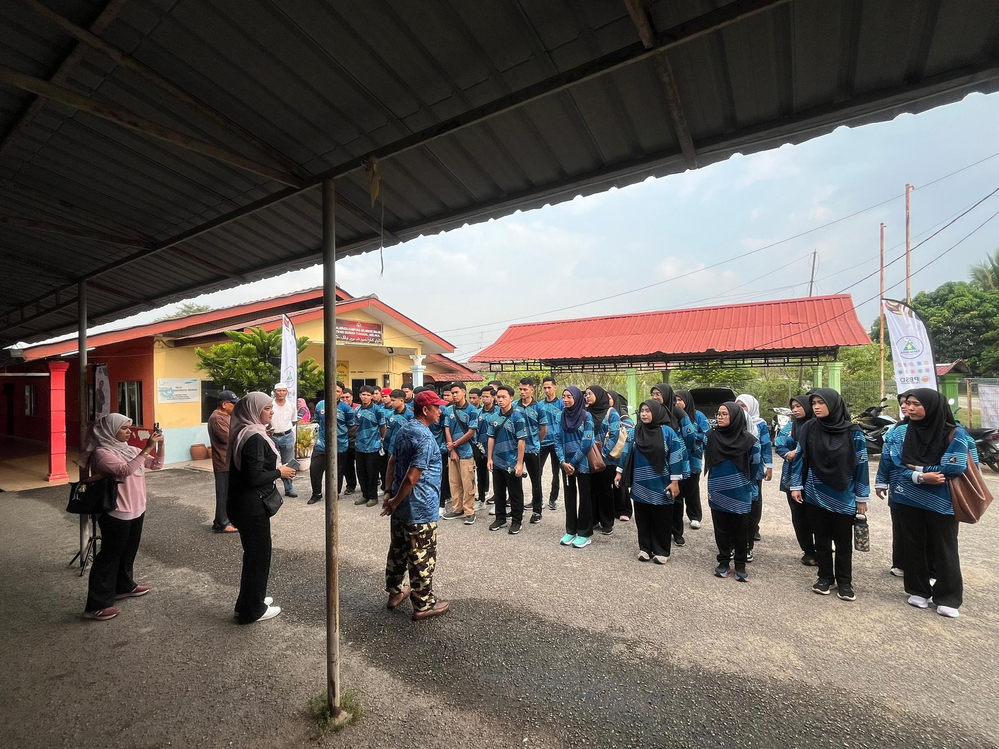 Sekretariat Rakan Muda IKTBN Alor Gajah Bersama Masyarakat Kg Belimbing Melaka