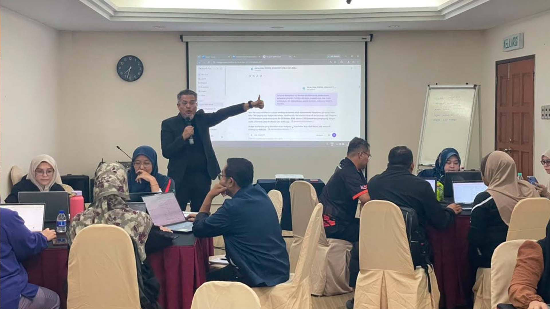 KURSUS PENGGUNAAN KEPINTARAN BUATAN (AI) DALAM PENGURUSAN LATIHAN & PENTADBIRAN