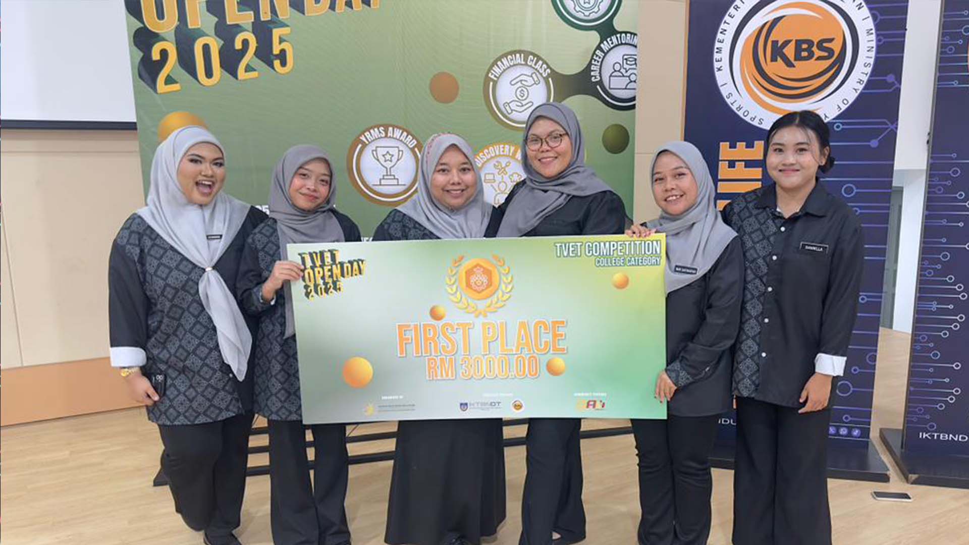 TAHNIAH JABATAN PERHOTELAN, IKBN KEMASIK!