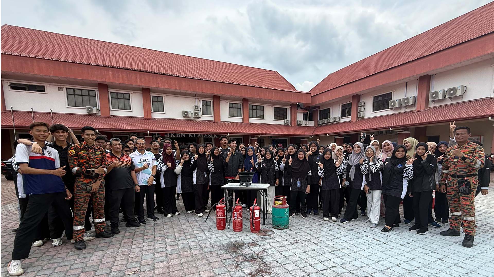 MINGGU KESELAMATAN: SELAMAT ITU HEBAT!