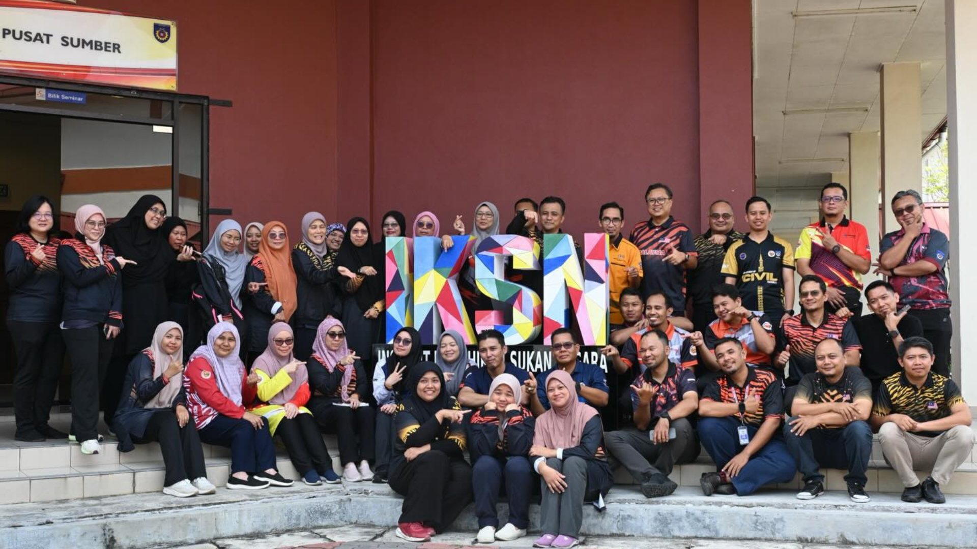 Majlis Perpisahan Cik Azian Yahya