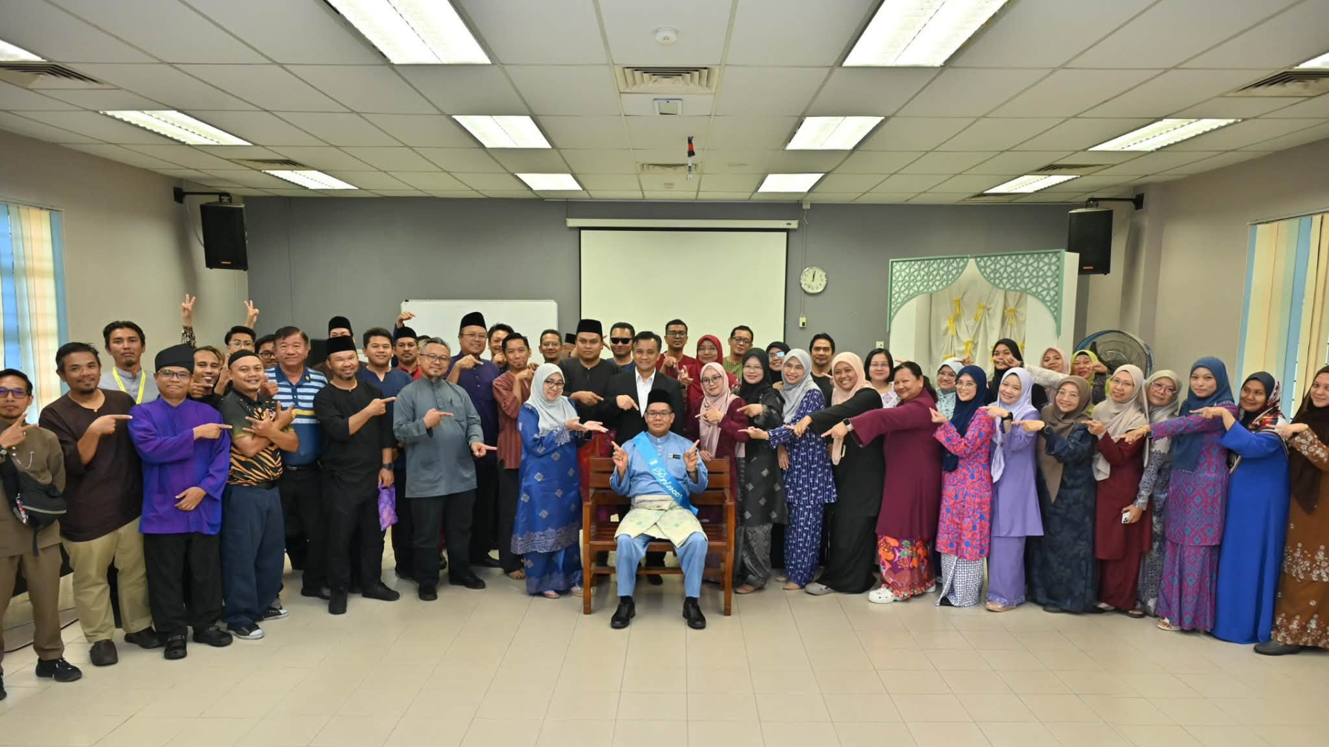 SETULUS KASIH, SEINDAH MEMORI : JASA ENCIK AZMADI TERUS DIKENANG