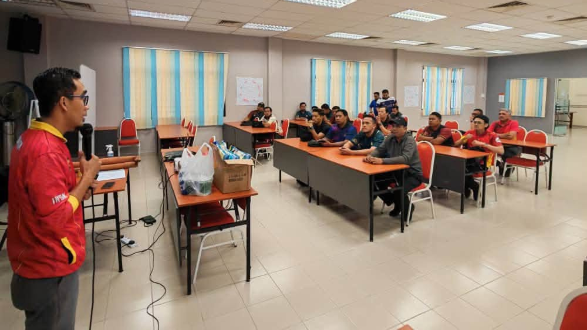 KURSUS IKSN TINGKAT KEMAHIRAN PEGAWAI JKR URUS PERABOT ISTIADAT