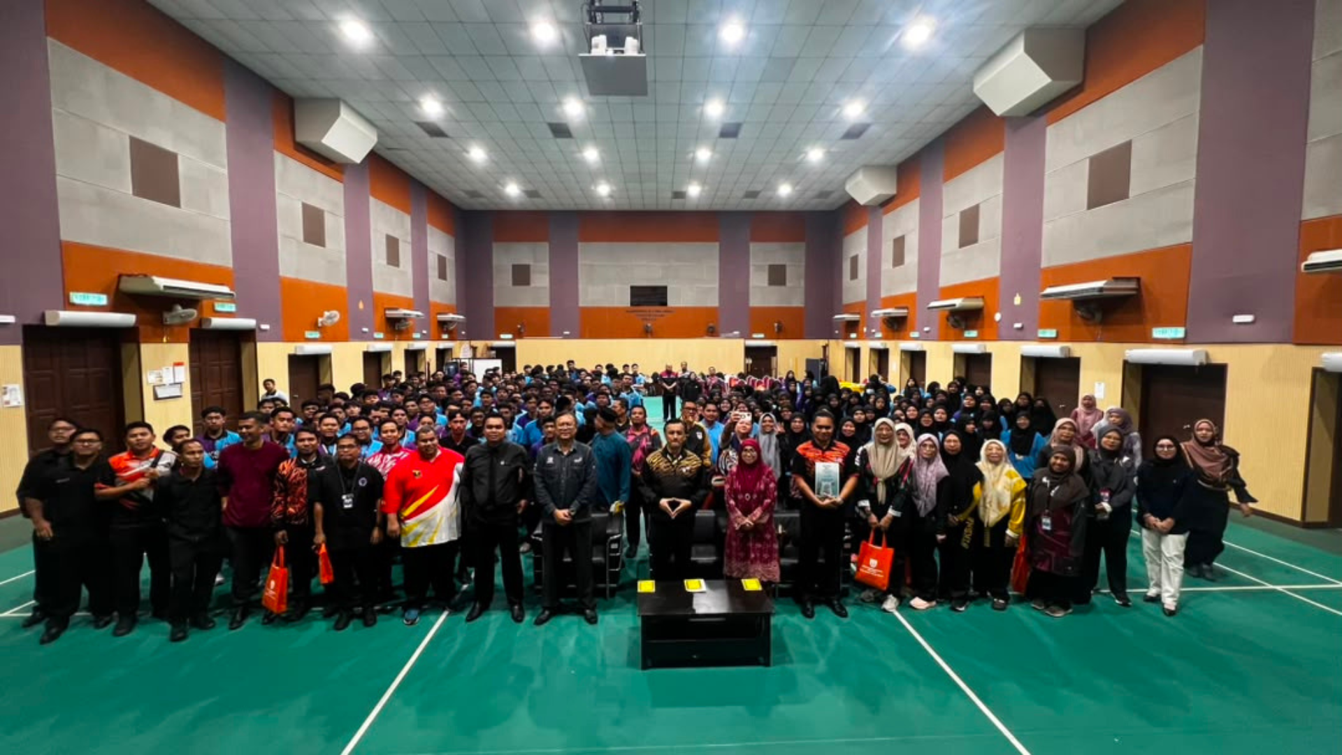KUKUHKAN INTEGRITI DAN PENGIKTIRAFAN WARGA KERJA IKSN