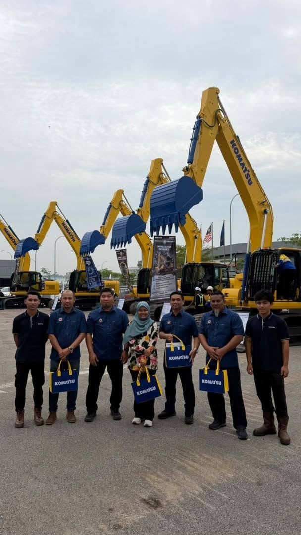 RANGKUMAN MAJLIS PELANCARAN JENTERA TERBAHARU KOMATSU MALAYSIA
