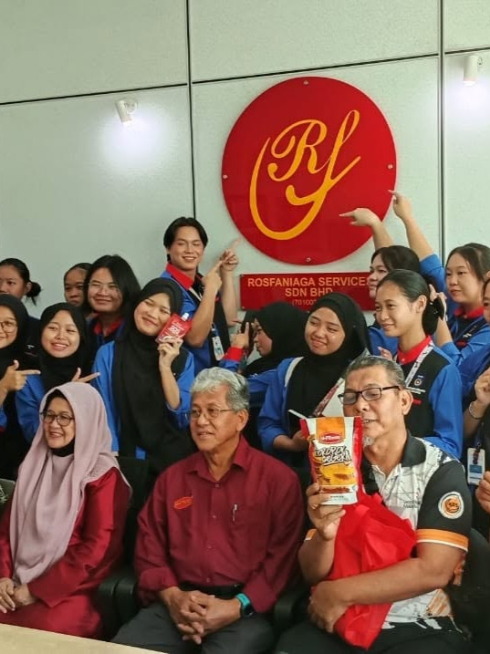 LAWATAN SAMBIL BELAJAR PROGRAM KEUSAHAWANAN DIGITAL KE ROSFANIAGA SERVICES SDN. BHD. (dFRentz Miri)