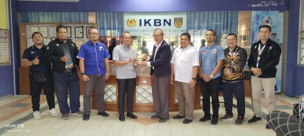 PERBINCANGAN KERJASAMA ANTARA IKBN MIRI DAN CENTRE FOR TECHNOLOGY  EXCELLENCE SARAWAK (CENTEXS)