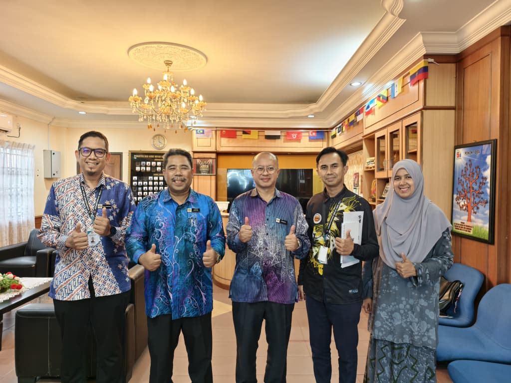 KUNJUNGAN HORMAT IKBN SERI ISKANDAR KE PPD PERAK TENGAH PERKUKUH KERJASAMA PENDIDIKAN TVET