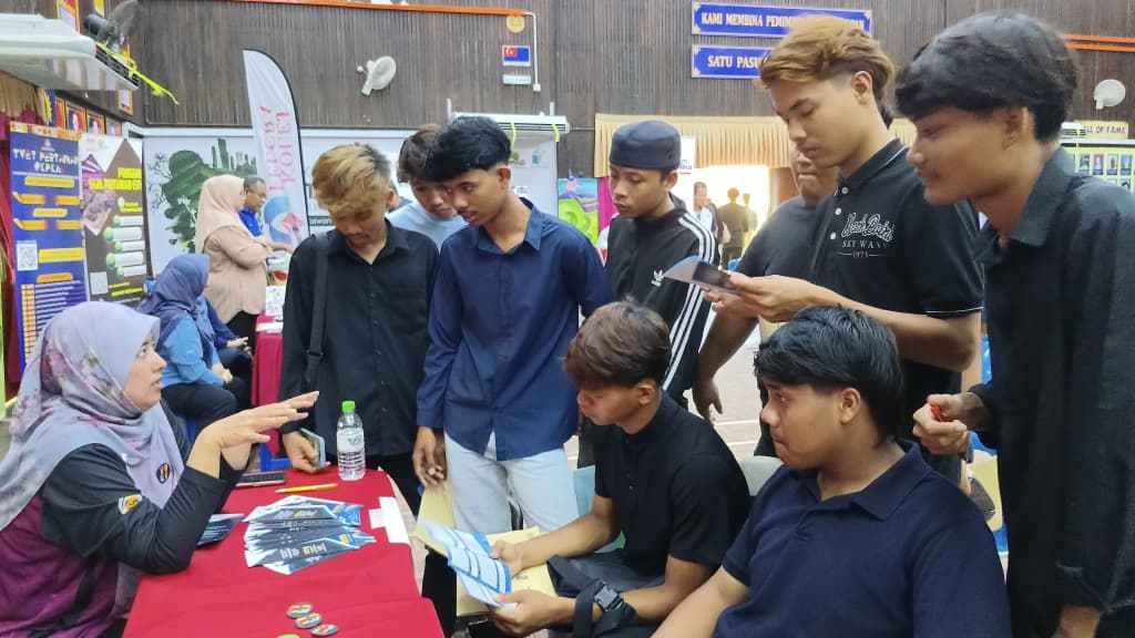 IKBNSI PROMOSI PENGAMBILAN TVET SEMPERNA KEPUTUSAN SPM 2025 DI SMK DATO' ABDUL RAHMAN YAKUB, BOTA KANAN, PERAK