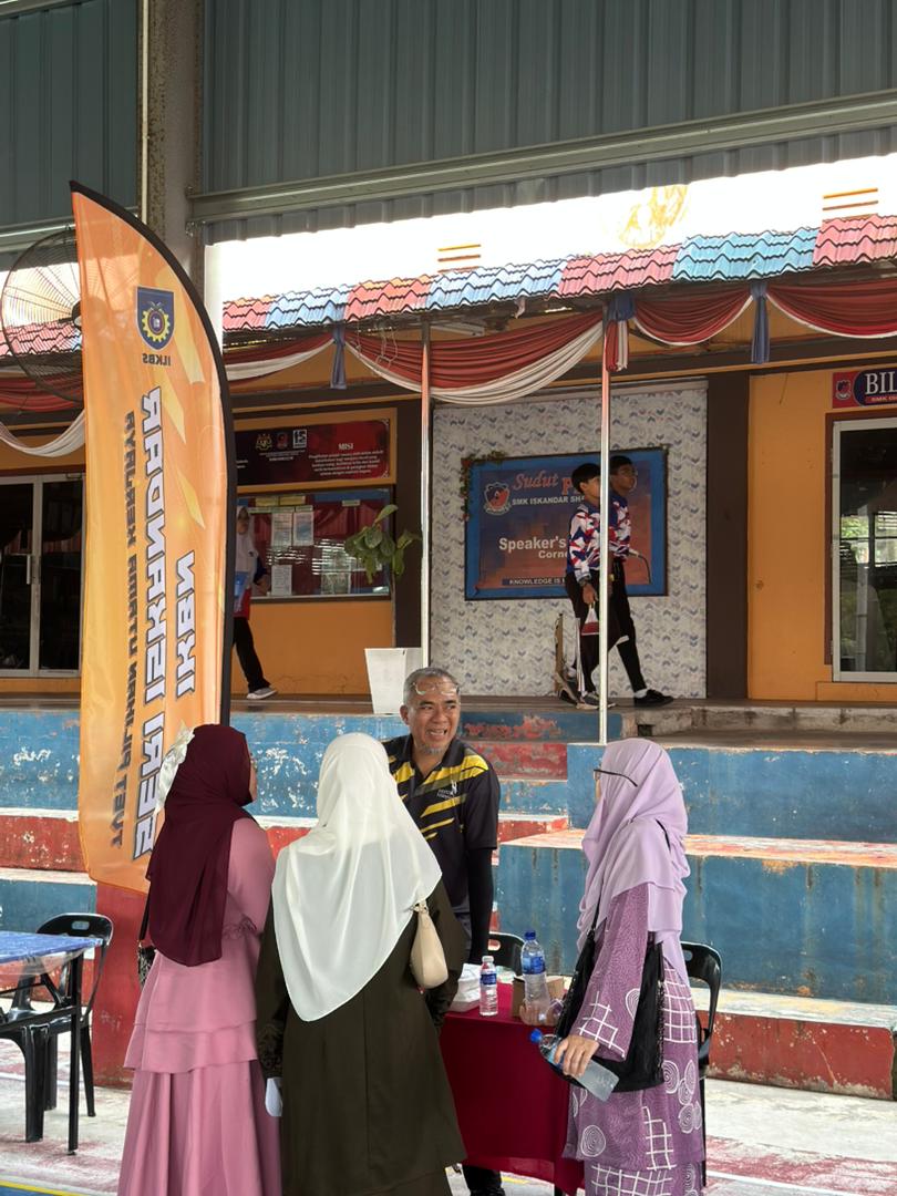 IKBNSI SERTAI PROGRAM PROMOSI PENGAMBILAN PELAJAR TVET DI SMK ISKANDAR SHAH, PARIT, PERAK.