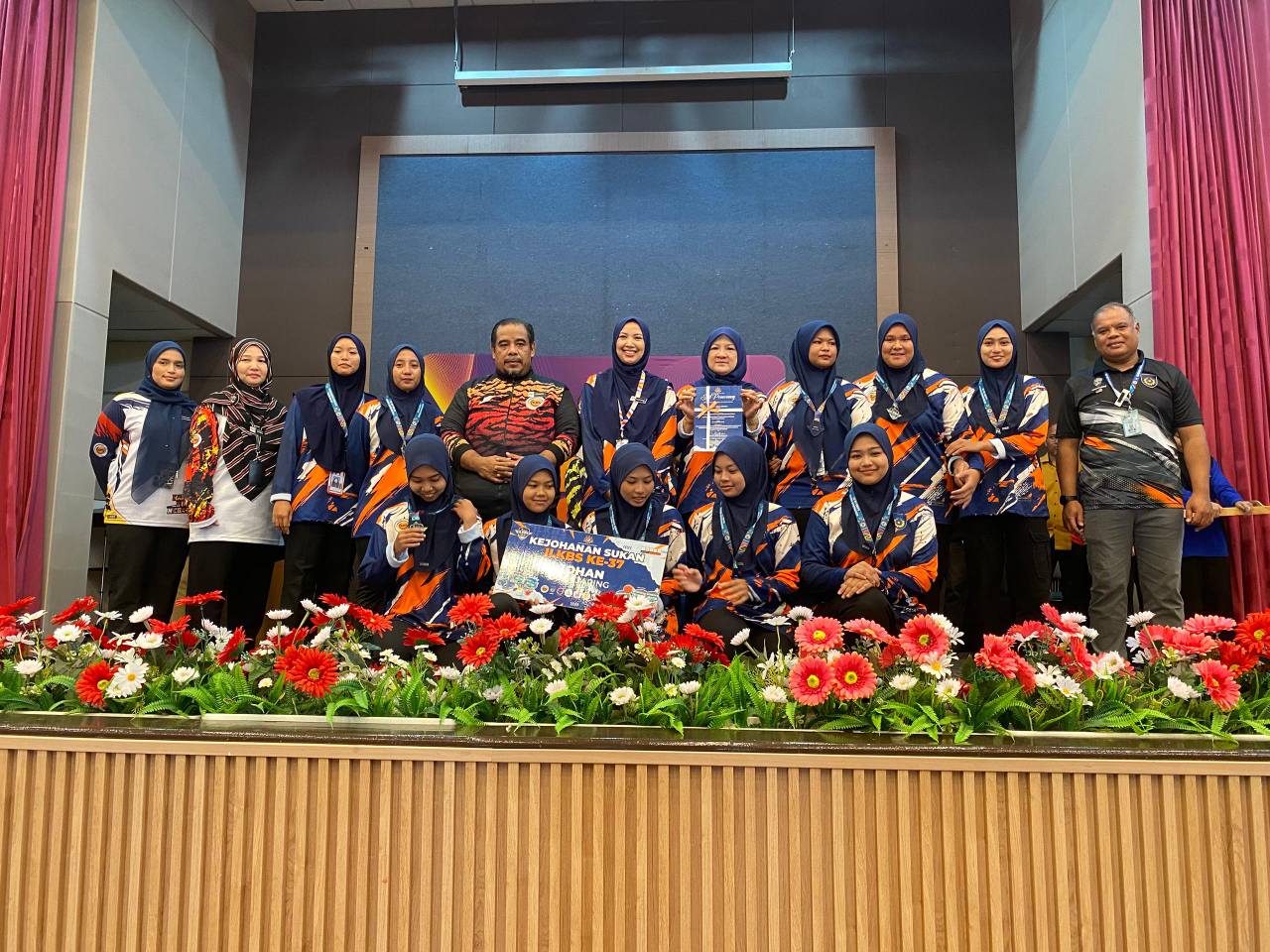 Tahniah Wira & Wirawati Sukan IKBN Tanah Merah!