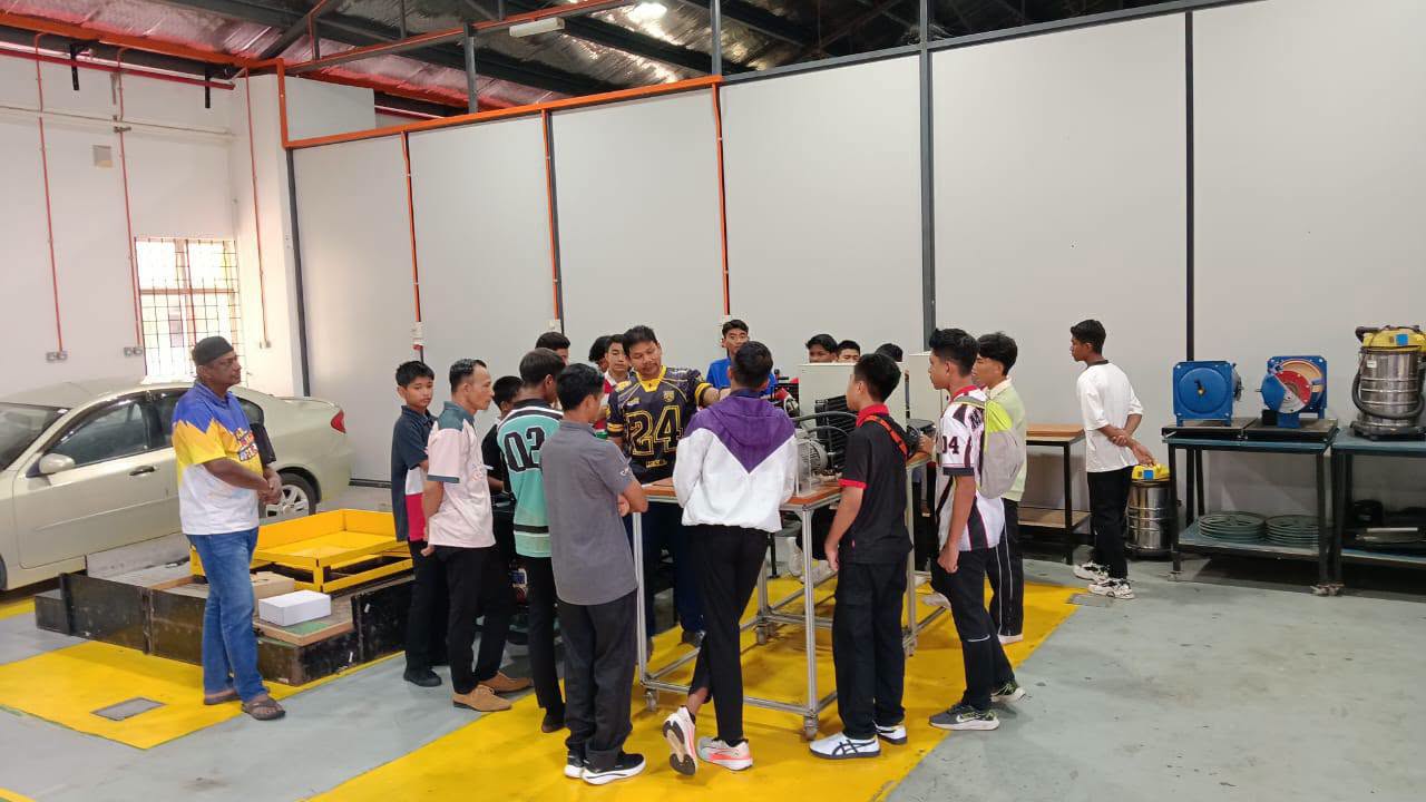 FUTURE YOUTH SKILLS @ IKBN NAKA: ASAS SELENGGARA PENYAMAN UDARA KENDERAAN