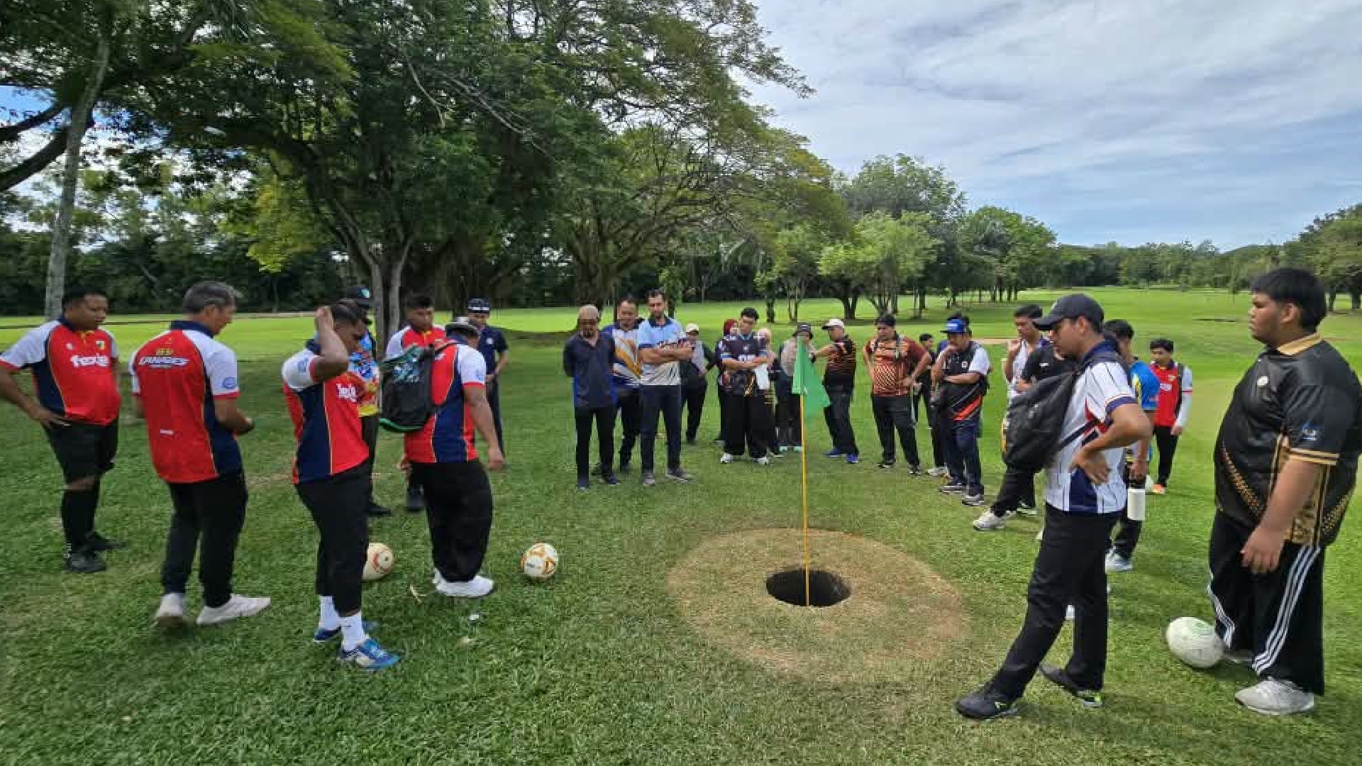 KLINIK PENGENALAN SUKAN FOOTGOLF PROMOSI GAYA HIDUP AKTIF DAN SUKAN BAHARU DALAM KALANGAN PELAJAR IKTBN BUKIT MERTAJAM