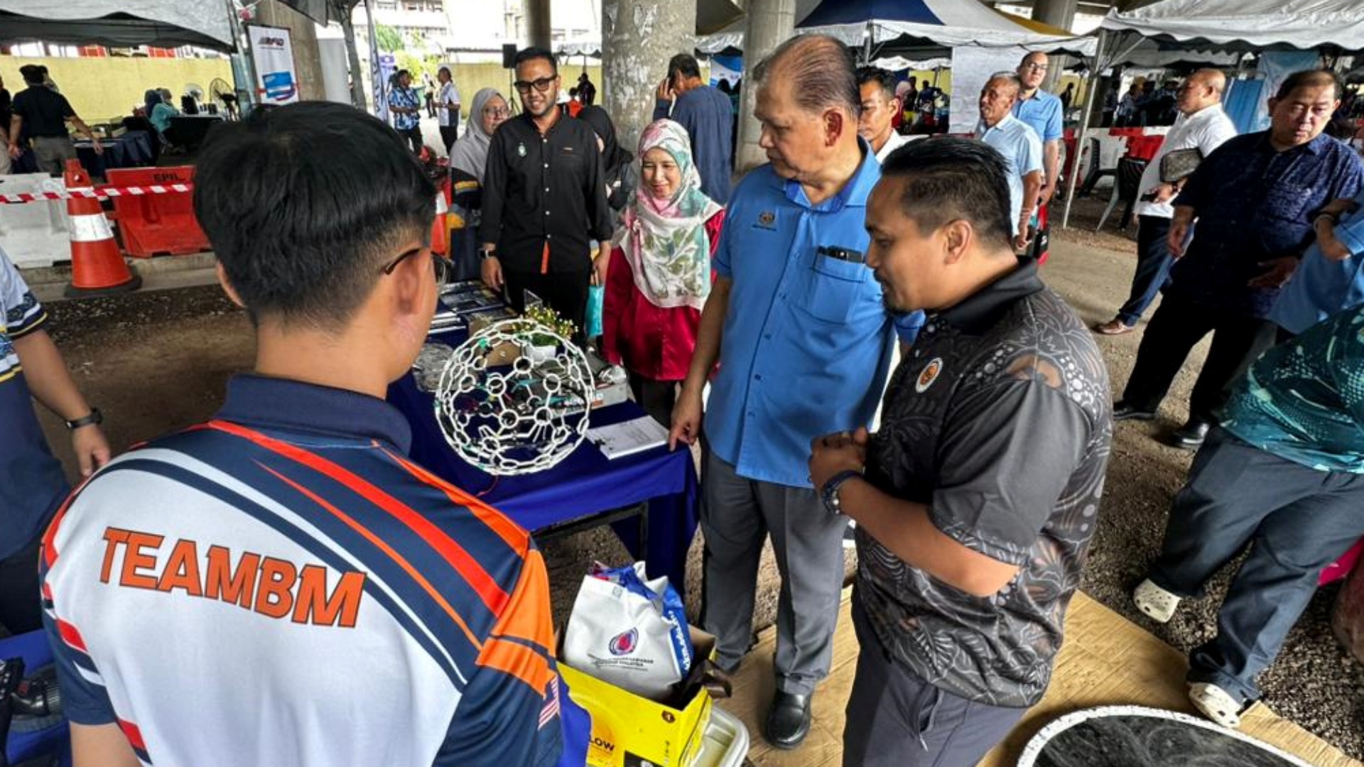 Mini Karnival Program Satu Pemimpin Satu Kampung (Santuni Madani)