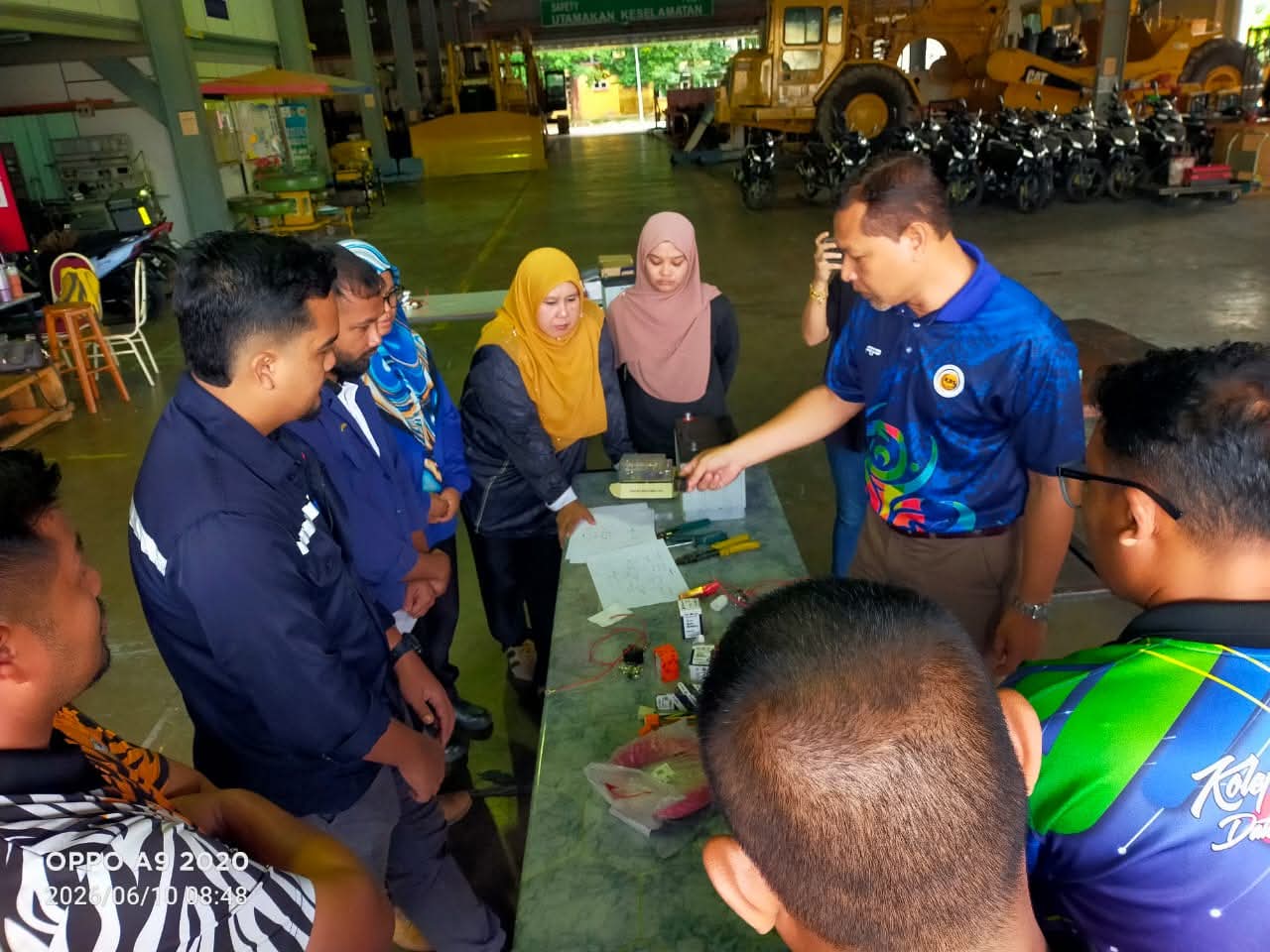13 Guru KV Sertai Kursus Pemantapan Jentera Pertanian Di IKTBN Chembong