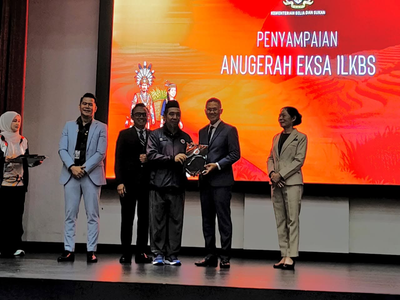 Budayakan Ruang Kerja Kondusif, IKTBN Chembong Diiktiraf Di Peringkat Kementerian