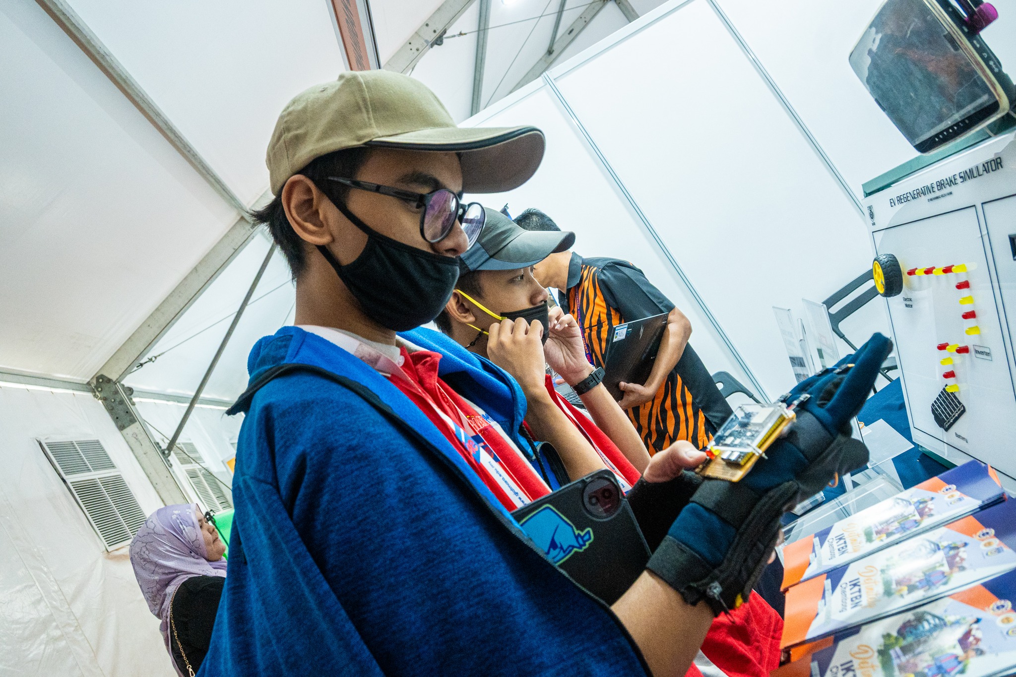 Pengunjung Karnival Kerjaya & Kemahiran sempena Hari Pekerja 2026