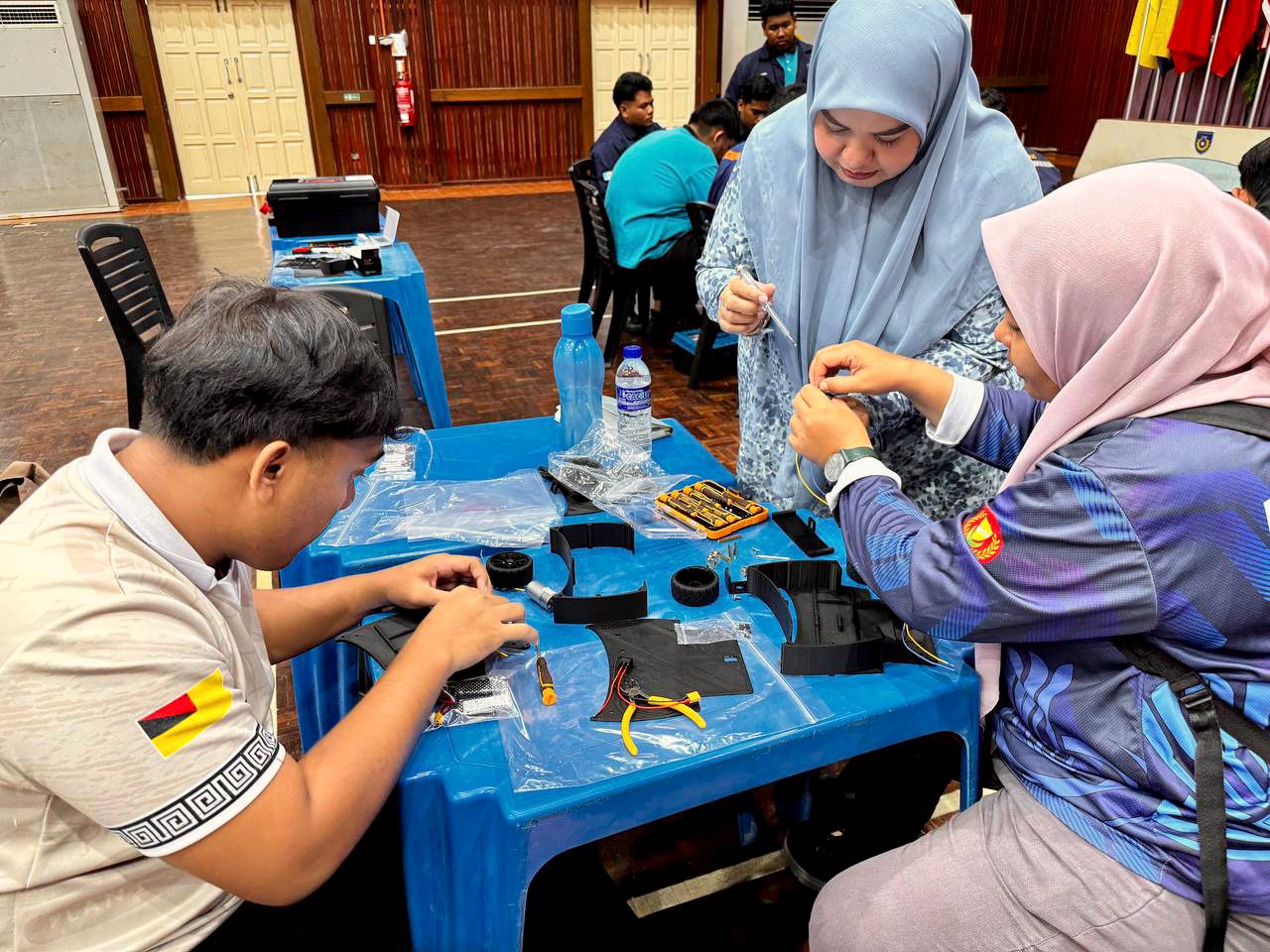 IKTBN Chembong Perkasakan Pasukan 'Robot Soccer' Ke YRoboc26