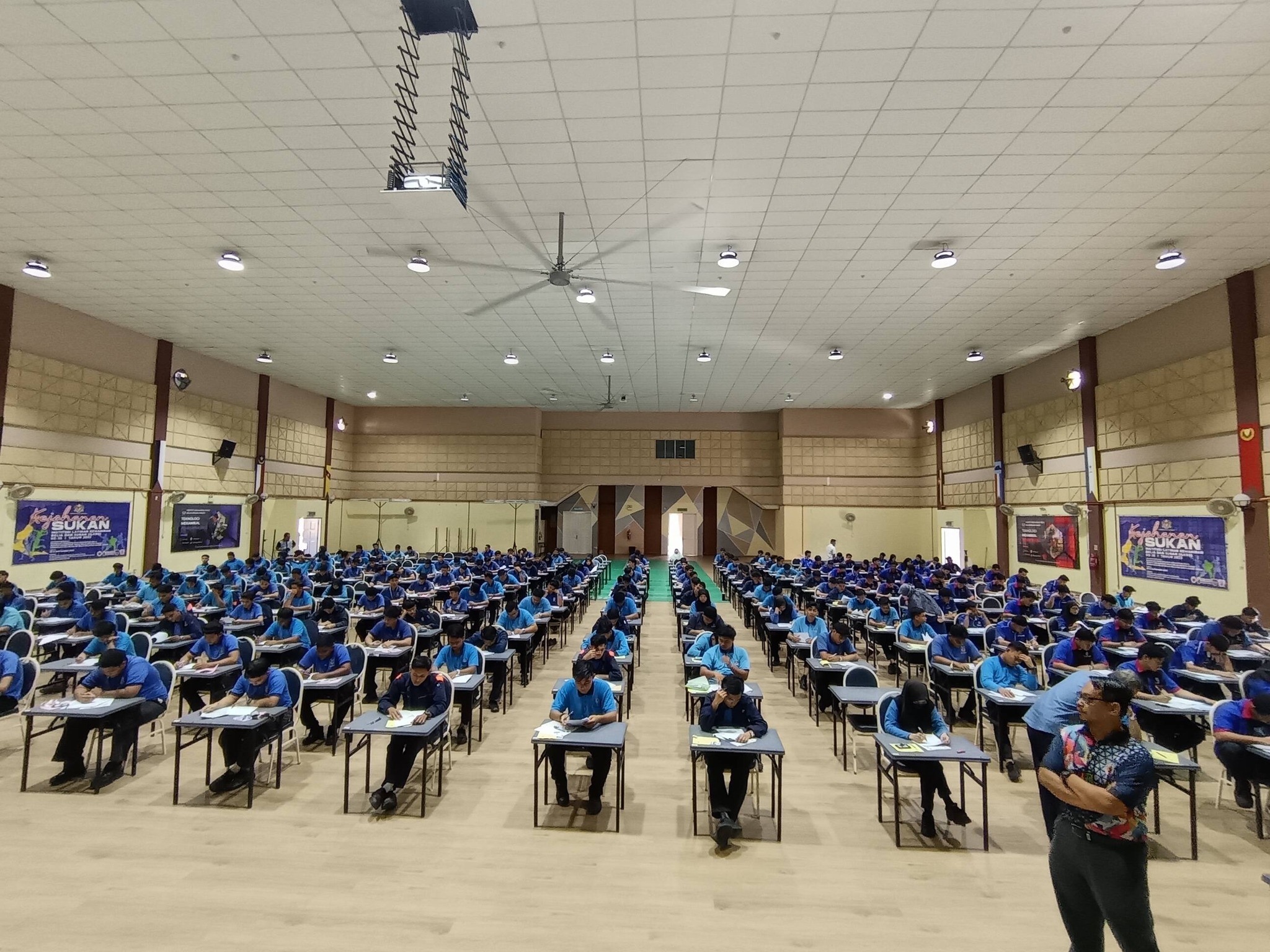 PEPERIKSAAN AKHIR SESI 1/2026