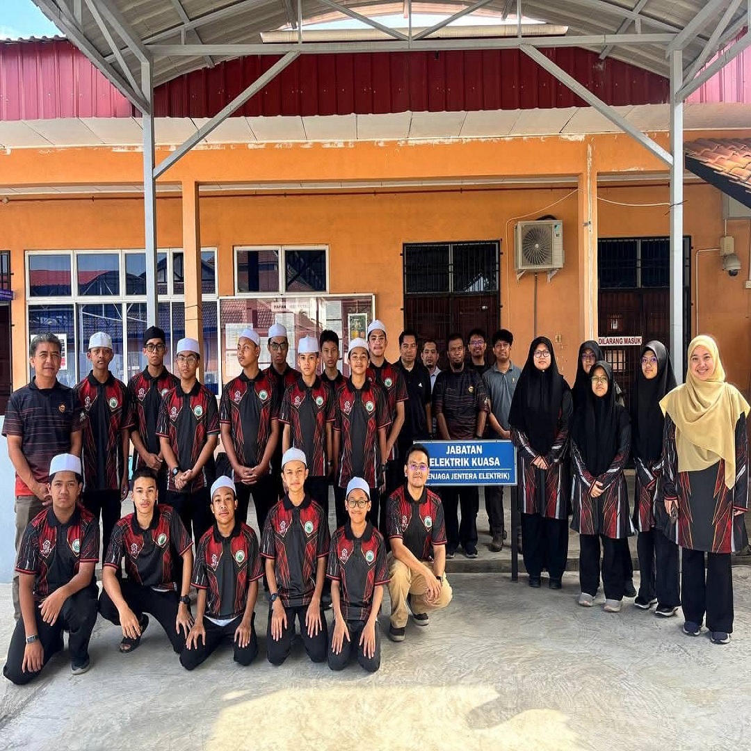 KURSUS ASAS PENDAWAIAN ELEKTRIK FASA TUNGGAL BAGI PELAJAR KHALIFAH MODEL SCHOOL SECONDARY (KMSS)
