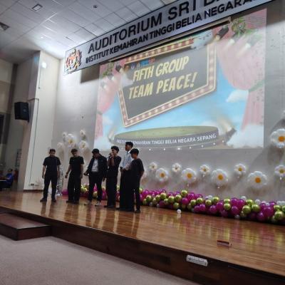 625001699 18437887696128954 2564221383491646375 N