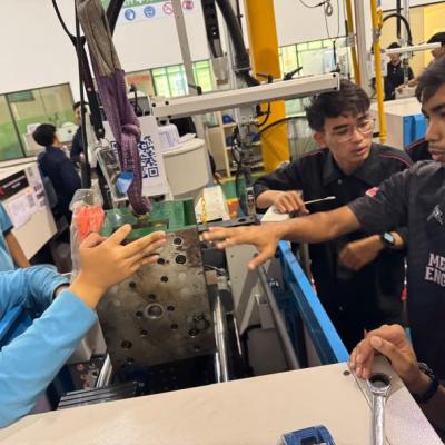 642475409 18444286948128954 5193068892425463171 N