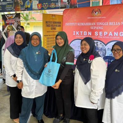 Pameran SMK Pantai Sepang PUTRA
