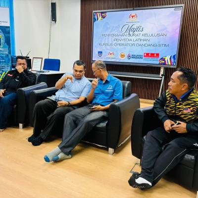 Majlis Penyerahan Surat Kelulusan Penyedia Latihan Kursus Operator Dandang Stim