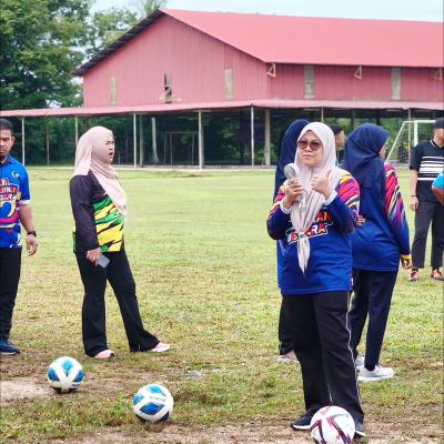 564721605 18020352458775794 4609590043729052047 N